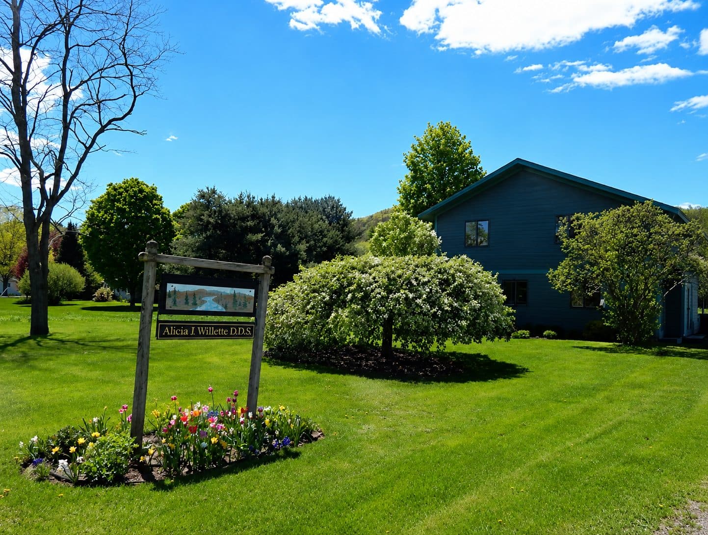 Exterior of Alicia J. Willette DDS office in East Thetford, Vermont
